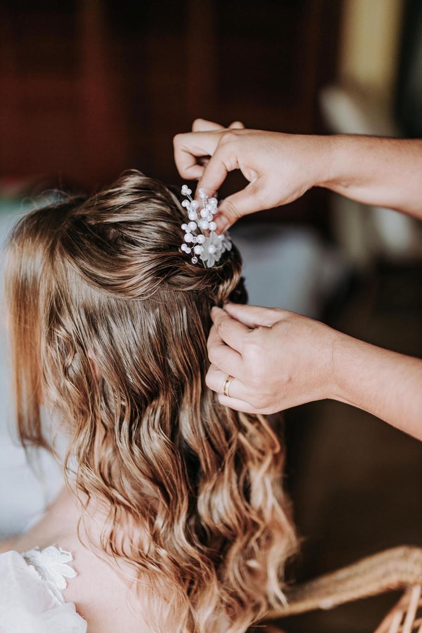 Penteado para Noivas em São Sebastião – Sofisticação e Elegância no Be Yourself