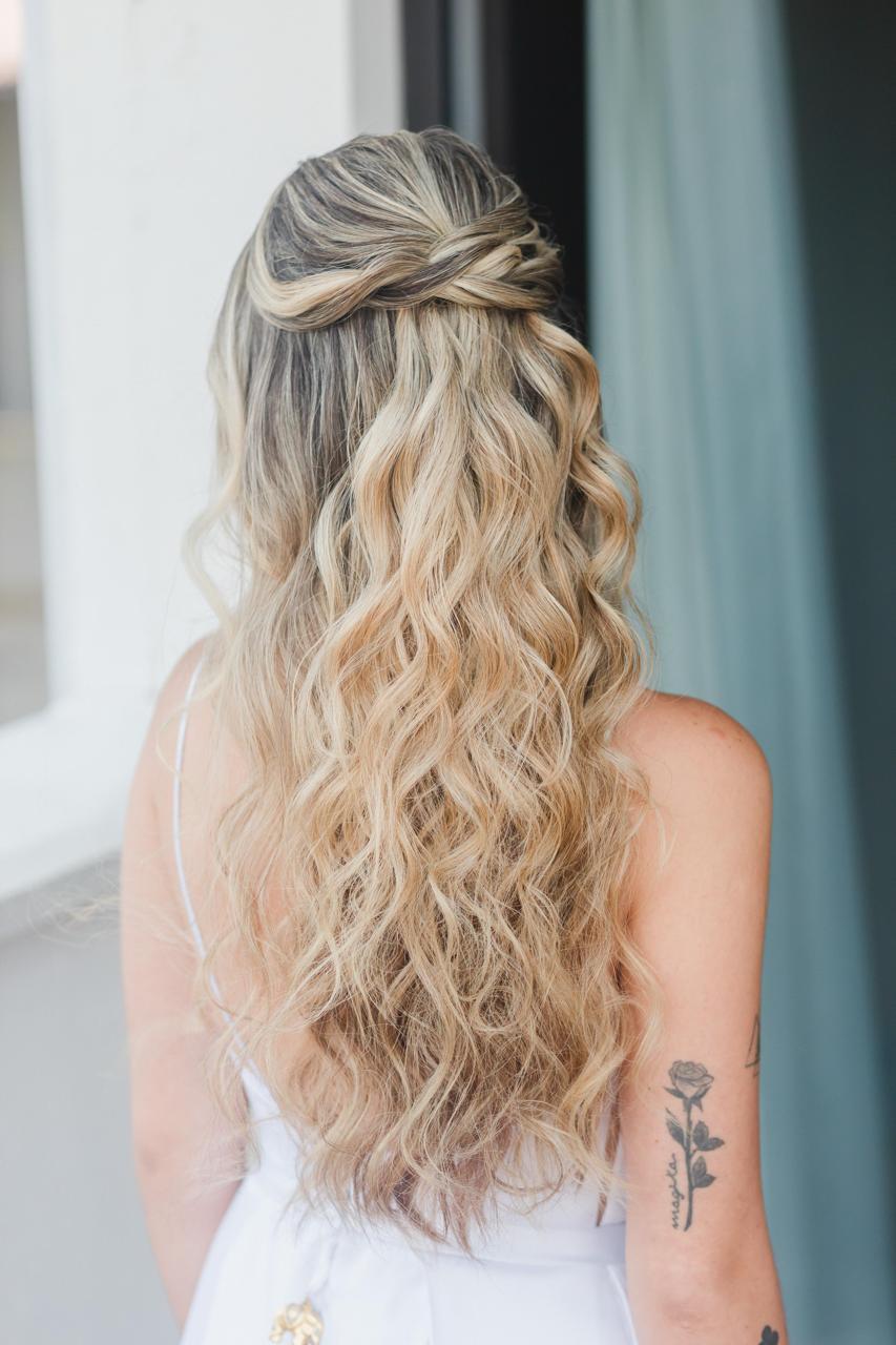Penteado para Noivas em São Sebastião – Sofisticação e Elegância no Be Yourself